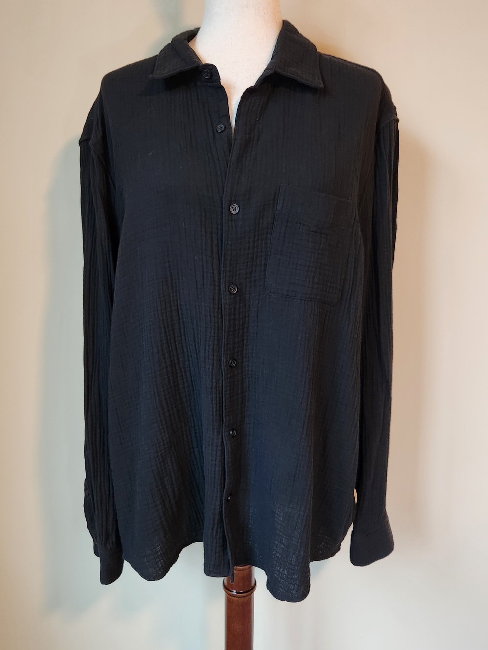 Express Women's Oversized Cotton Double Gauze Button Down Shirt Black XL